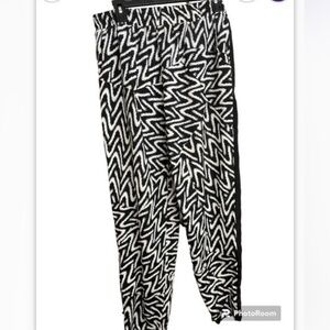 Charlotte Russe Black & White Pants Size XL